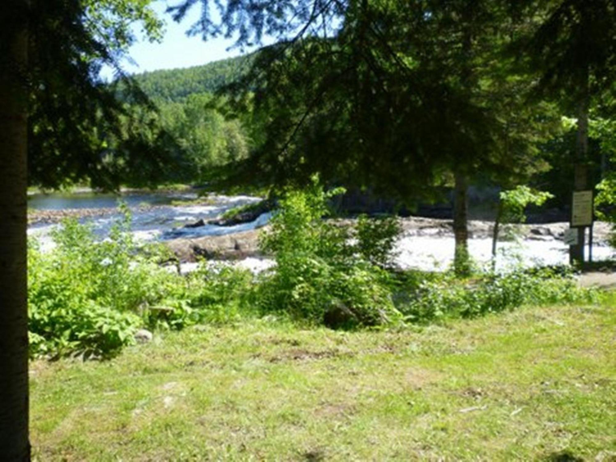 Villa Riviere Petit Saguenay Exterior foto